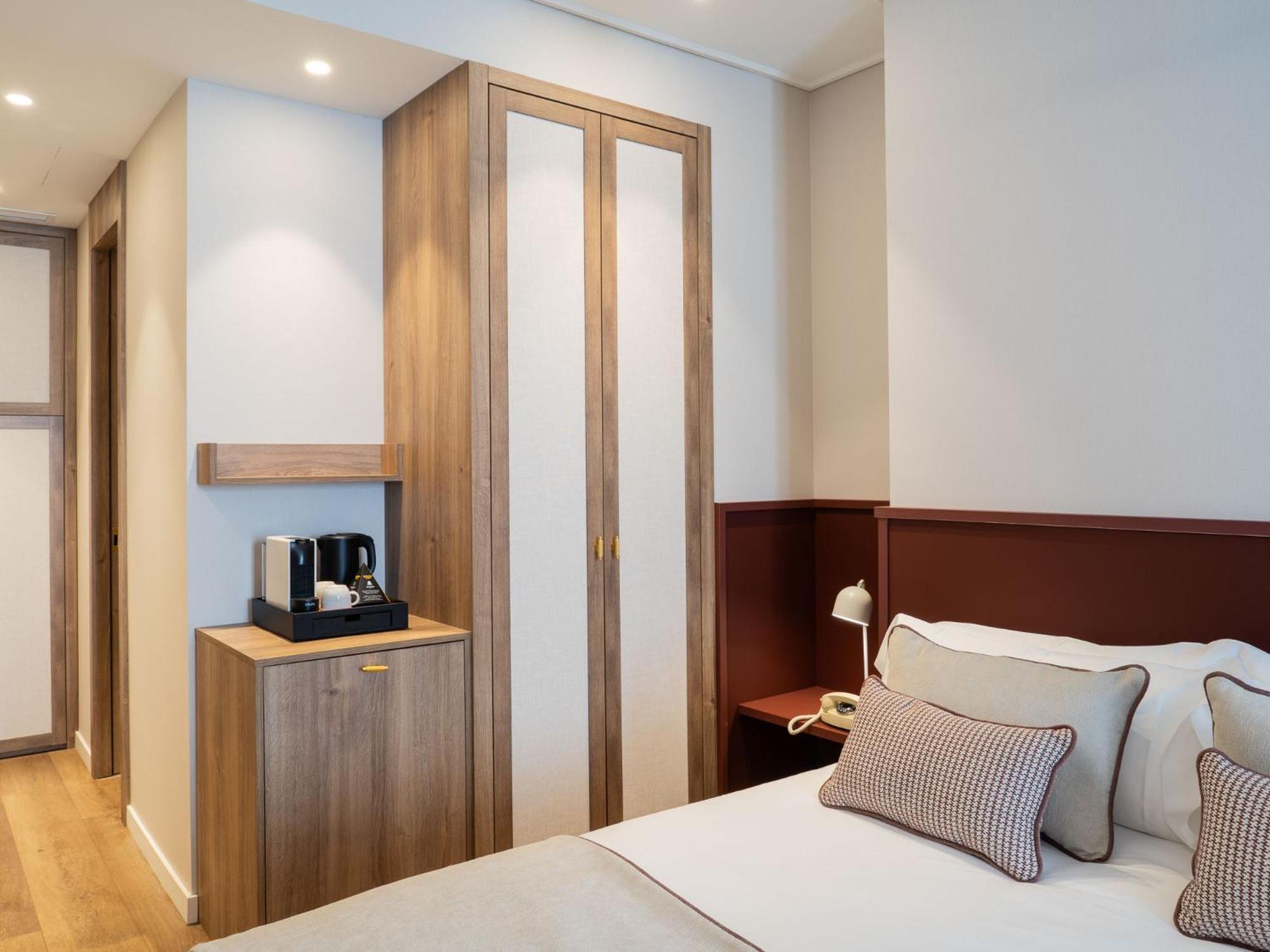 Well And Hotell